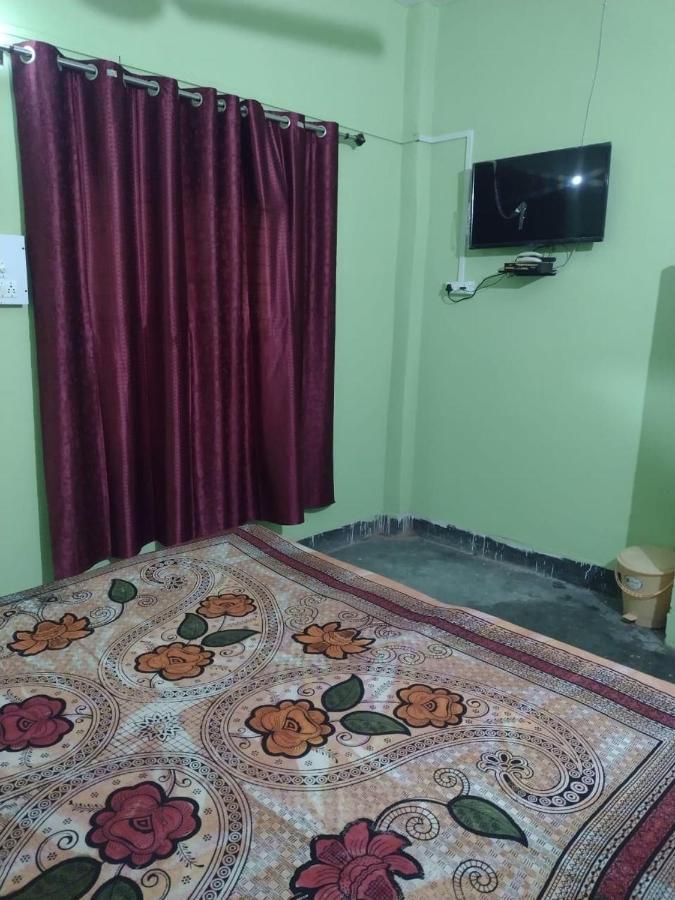 Oyo 83936 Chaudhary Guest House Bulandshahr Esterno foto