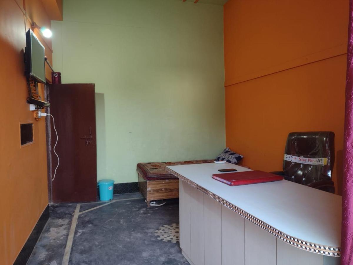Oyo 83936 Chaudhary Guest House Bulandshahr Esterno foto