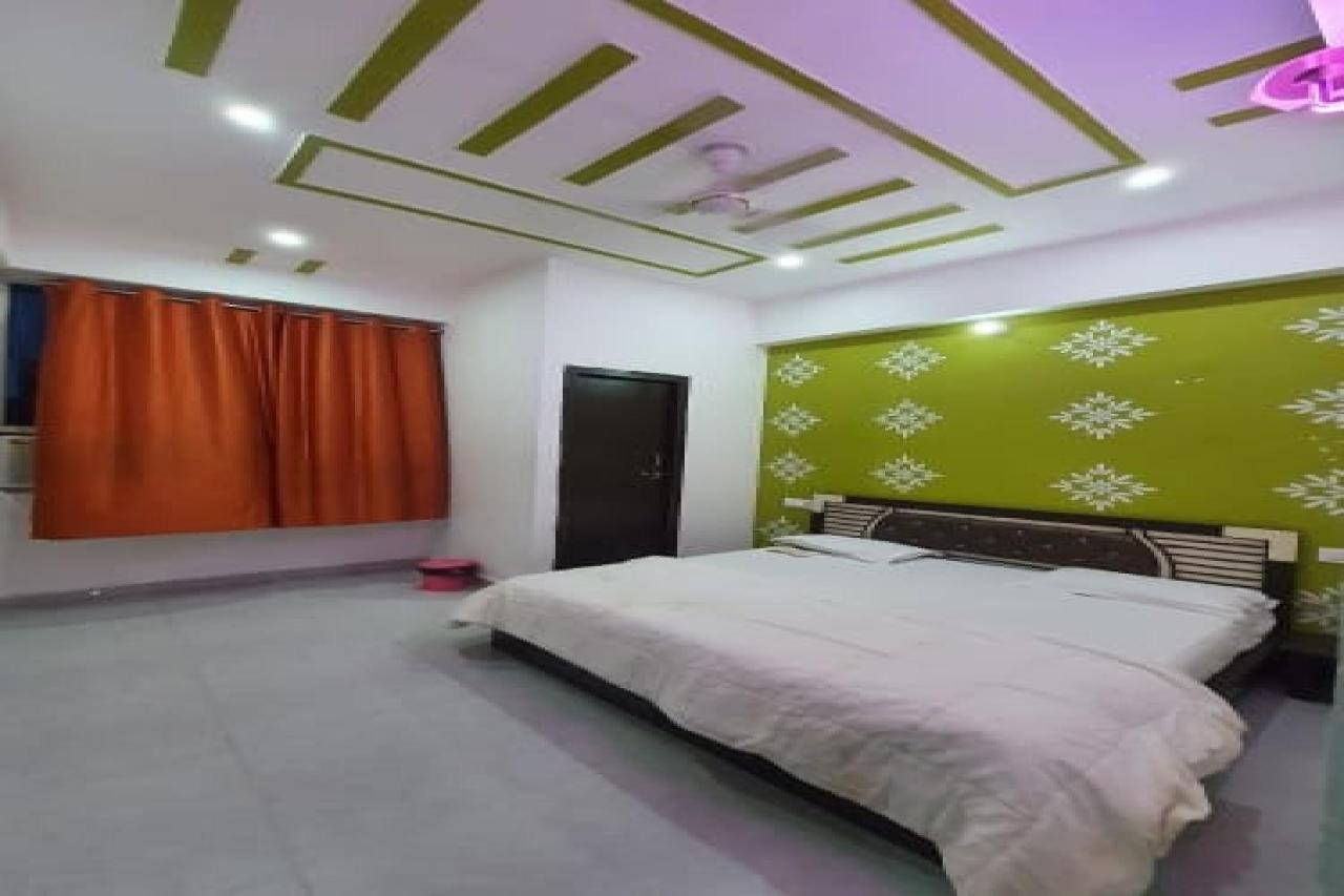 Oyo 83936 Chaudhary Guest House Bulandshahr Esterno foto